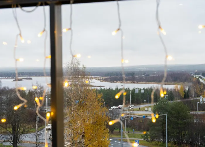 Northern Lights Riverside Apartment *